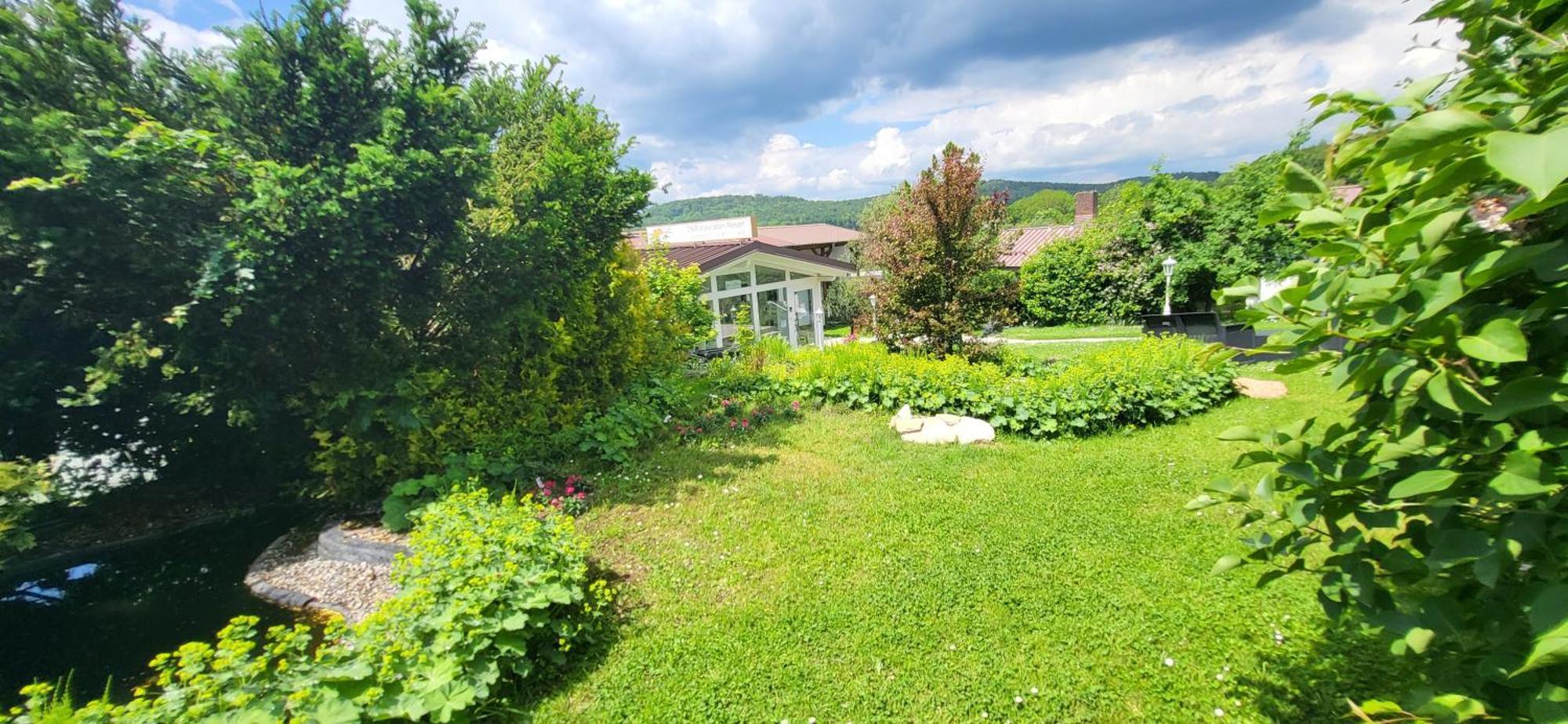 D&B Staycation Ferienpark Niedenstein 外观 照片